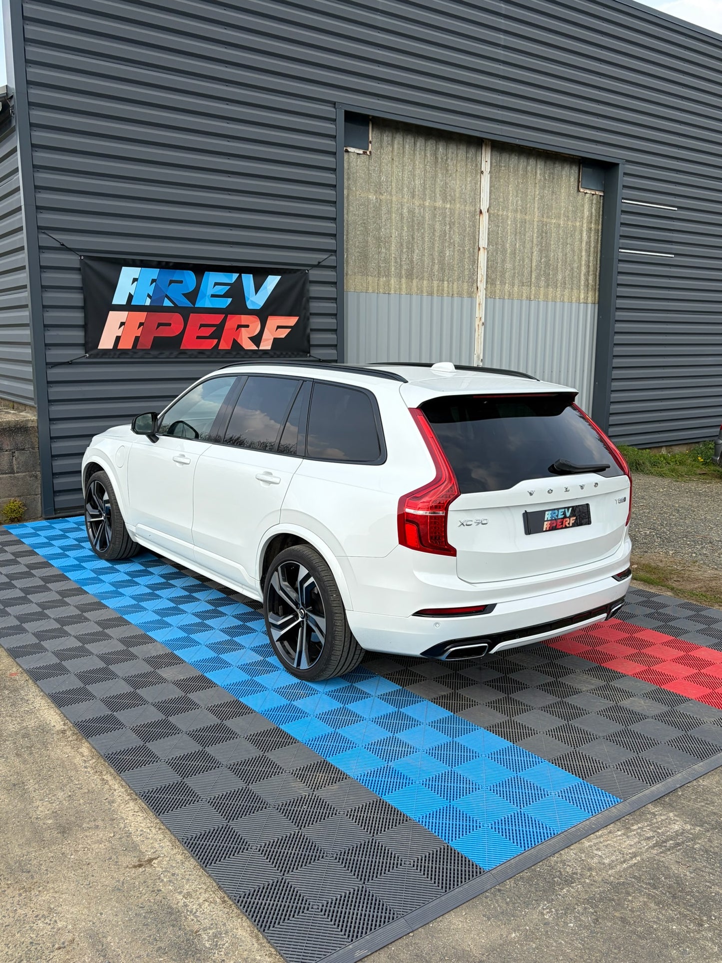 VOLVO XC90 T8 AWD 303 + 87ch R-Design Geartronic